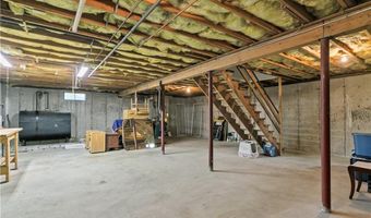 17 Basswood Dr, Bristol, RI 02809