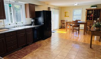 206 W Cobble Hill Rd, Barre, VT 05641