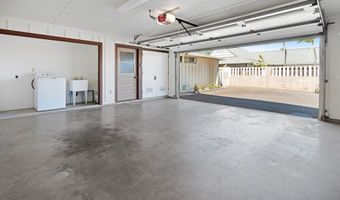 709 Kaulu Pl, Kahului, HI 96732