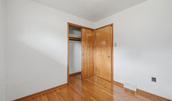 606 Golf Course Rd, Aliquippa, PA 15001