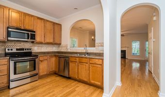 1010 Mica Lamp Ct, Apex, NC 27502