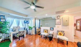 2203 Young St, Honolulu, HI 96826
