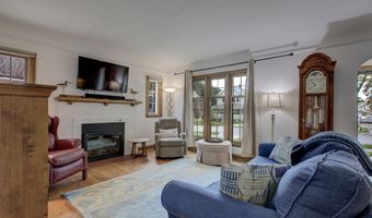 314 E RANDALL St, Appleton, WI 54911