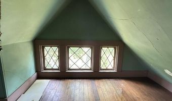 51 Broadway St, Baileyville, ME 04694