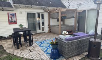 28 Irongate Ln, Aberdeen, NJ 07747