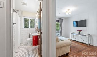 3227 Driftwood Dr, Charlotte, NC 28205