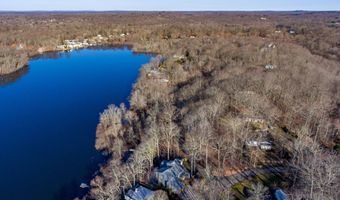 272 Shore Dr, Guilford, CT 06437