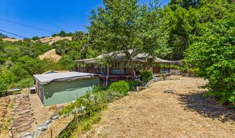 1250 Zenia Bluff Rd, Alderpoint, CA 95511