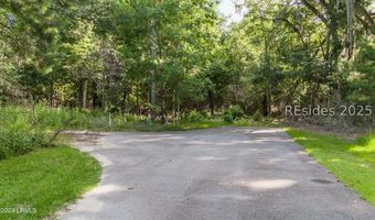 6 Tiller Island Dr, Beaufort, SC 29907