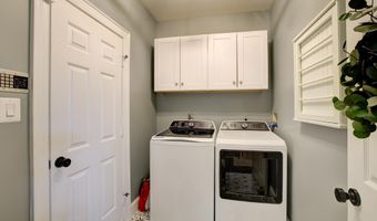 9110 WILLOW GATE Ln, Bethesda, MD 20817