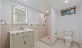 21 E CENTRAL Ave, Bergenfield, NJ 07621
