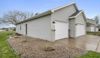 378 LONGWOOD Ln, Wrightstown, WI 54180