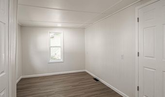 718 S Illinois St, Bicknell, IN 47512