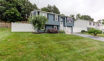 10 Pembroke Dr, Johnston, RI 02919