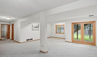 14806 Hallmark Dr, Apple Valley, MN 55124