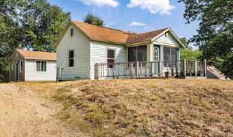 126 Chester Rd, Raymond, NH 03077