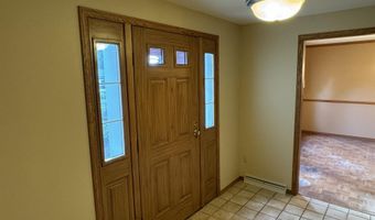 3626 E LEXINGTON Dr, Appleton, WI 54915