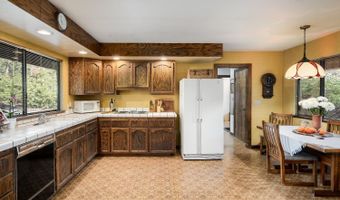 1045 Summit Lake Dr, Angwin, CA 94508