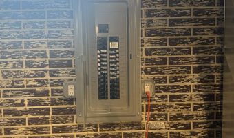 633 N E St, Albia, IA 52531