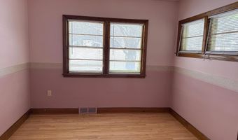 7892 OLD 101 Rd, Armstrong Creek, WI 54103