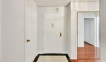 5225 POOKS HILL Rd 220N, Bethesda, MD 20814