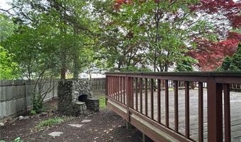 175 Oakland Ave, Cranston, RI 02910