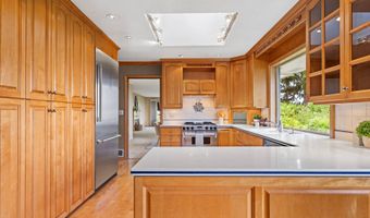 1228 11TH St, Astoria, OR 97103