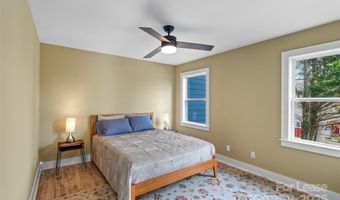 5 Elmore St, Asheville, NC 28804