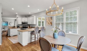 53 Essex Rd, Bedford, NH 03110