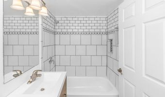 355 Lakepointe Dr 102, Altamonte Springs, FL 32701