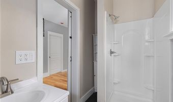 427 Spring St 1, Newport, RI 02840