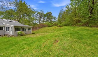 1185 Bay Rd, Amherst, MA 01002