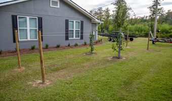 1758 Easons Bluff Rd, Baxley, GA 31513