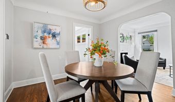 2050 Camelot Rd, Ann Arbor, MI 48104
