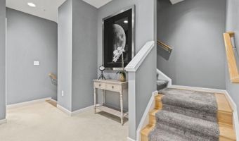 120 CAMBRIA Walk, Alexandria, VA 22304