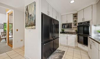 25 Surrey Dr, Cheshire, CT 06410