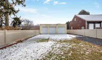 59 Oak St, Amityville, NY 11701