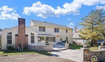 4 THORNBERRY Ln, Hockessin, DE 19707