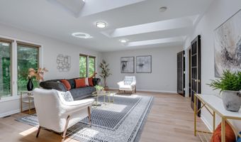 8702 PAPPAS Way, Annandale, VA 22003