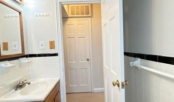 24 S OLD GLEBE Rd S 202, Arlington, VA 22204