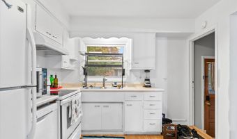 1015 N Maple Rd, Ann Arbor, MI 48103