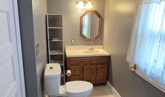 254 Center St, Auburn, IN 46706