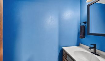 230 NW Arlan Dr, Ankeny, IA 50023