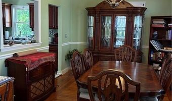 15 Villa Ave, Cranston, RI 02905