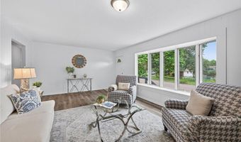 729 40th Ln, Anoka, MN 55303