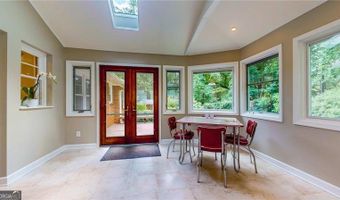 2461 Woodridge, Decatur, GA 30033