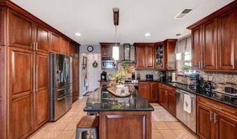 251 Scenic Dr, Blakeslee, PA 18610