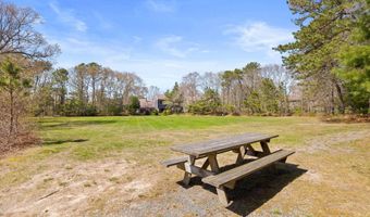 2 Roundhouse Rd 2, Bourne, MA 02532