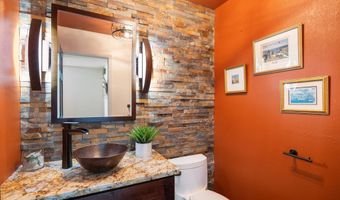 817 Harbor Rd, Alameda, CA 94502