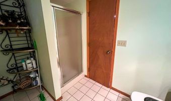 457 E Pioneer Trl, Aurora, OH 44202